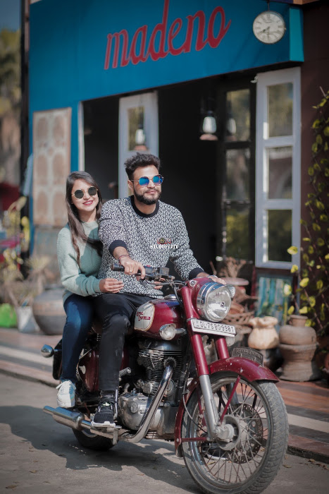 The ride out — pre-wedding photography by Studio City Photography, Delhi