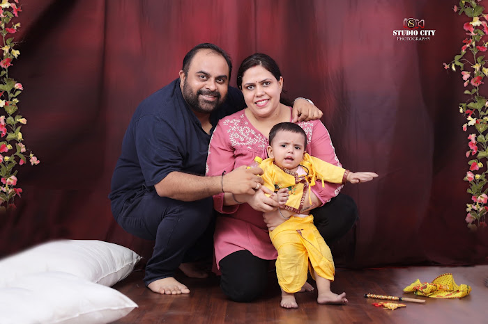 Three of them — baby & family photography by Studio City Photography, Delhi